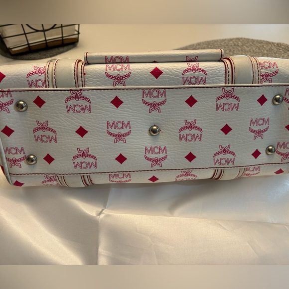 MCM Pink and White Boston Bag 🎀🎀​ - Picture 4 of 10